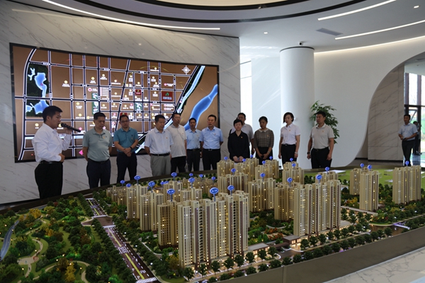 beat365英国官网网站党委政工例会进工地 助推河畔壹品苑项目建设