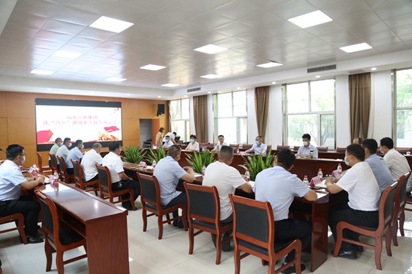 beat365英国官网网站党委及所属各党组织开展庆“八一”退役军人座谈会